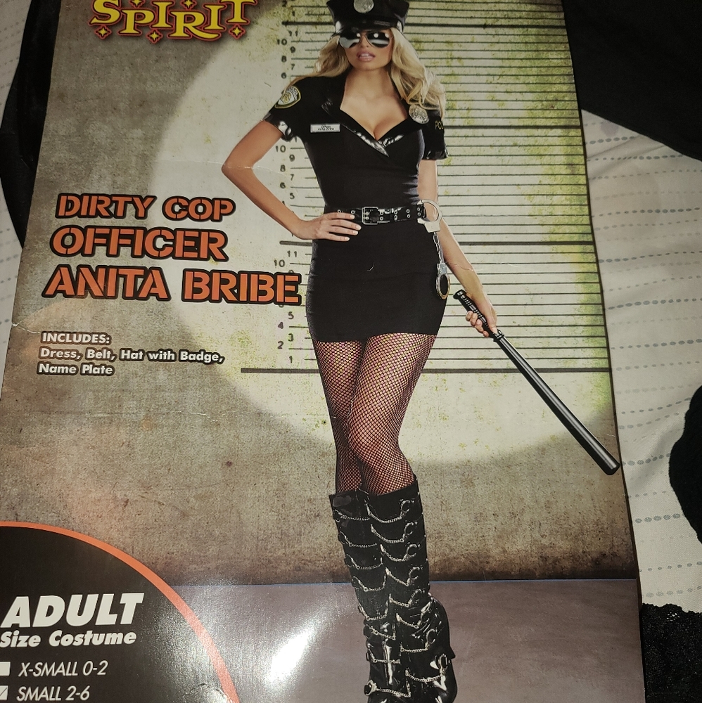 Dirty cop officer Anita Bribe costume